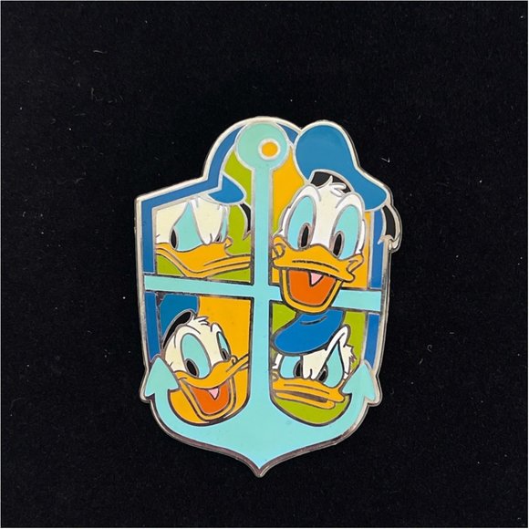Disney Store Many Faces of Disney Series Donald Duck Pin Limited Edition of 250 - Picture 2 of 5
